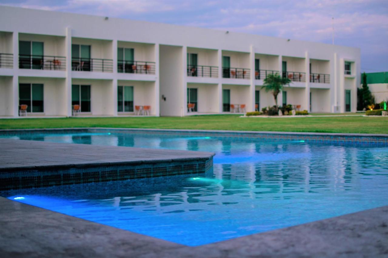 Hotel Aquetzalli Cocoyoc Exterior photo